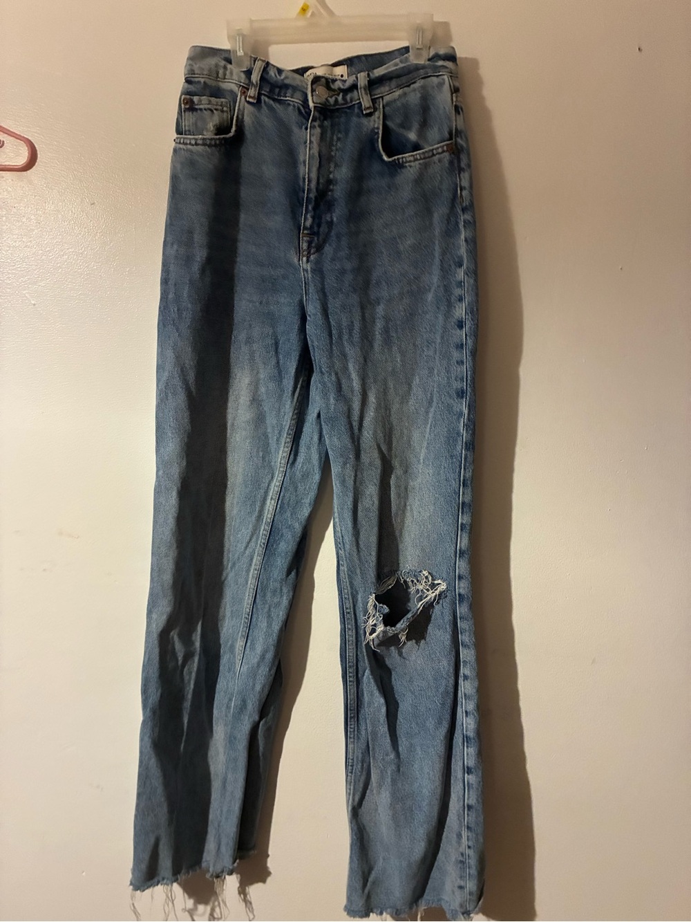 Zara Light Wash Distressed Straight Leg Jeans Size 6 Raw Hem
